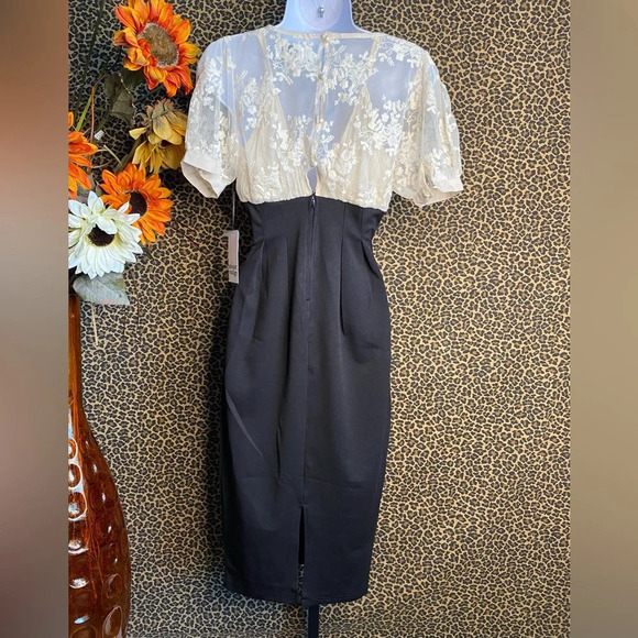 🦋B2G1🦋UNIQUE VINTAGE Ivory & Black Wiggle Dress With Lace Illusion NWT - Picture 8 of 13
